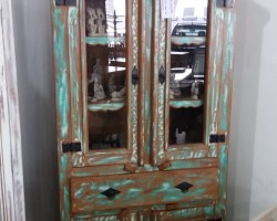 ARMÁRIO RÚSTICO PÁTINA VERDE 85X49X185 ARMÁRIO RÚSTICO PÁTINA VERDE 85X49X185 Madeira Maciça